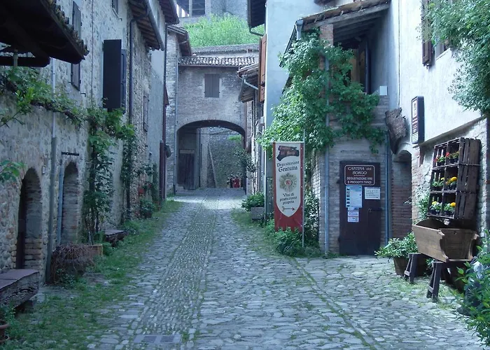 منزل ريفي La Del Borgo Torrechiara